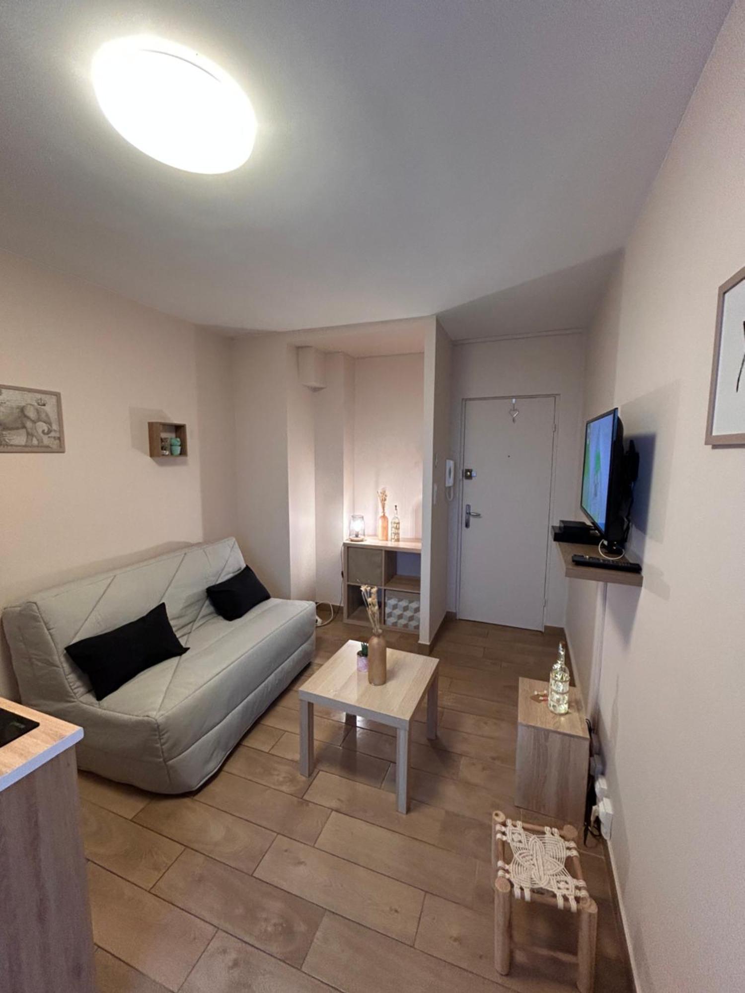 Magnifique Neuf Avec Balcon Apartment *